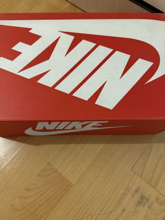 Кроссовки nike новые, оригинал