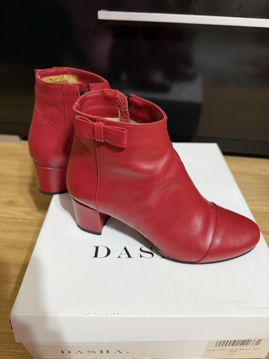 Ghete Dasha, din piele