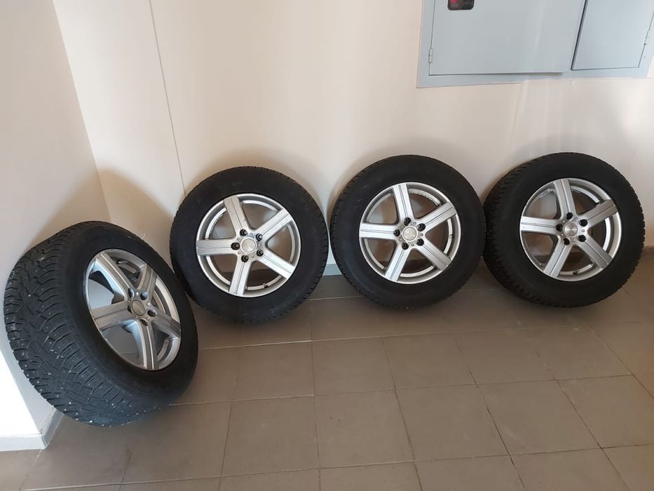 Продам диски с резиной 215/65R16
