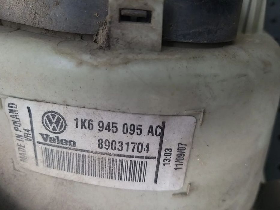 Stop tripla lampa stanga aripa vw golf 5 1k 1k6945095ac