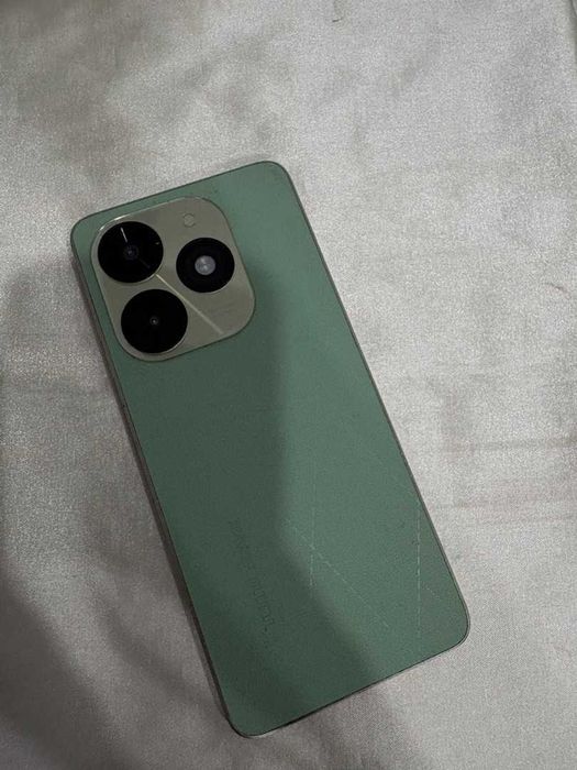 Tecno Spark 20C лот 108/8892
