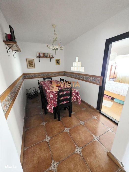 Apartament 4 camere, zona Racadau
