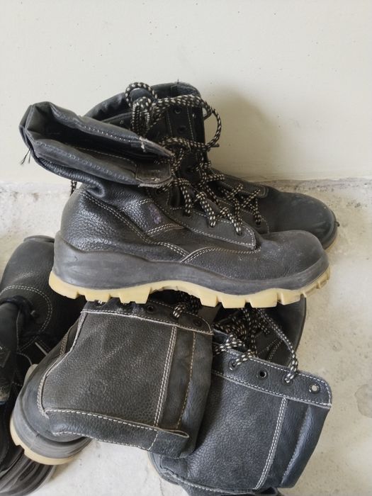 Обувь рабочая продам.