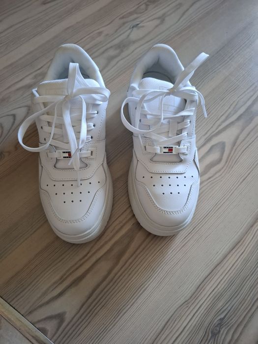 Дамски sneakers от кожа TOMMY JEANS