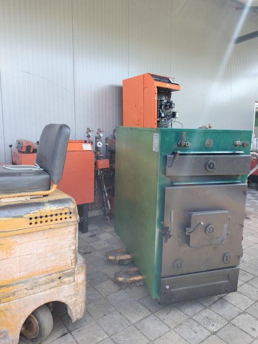 Vând centrale termice pe lemne cărbune și cu injector de ulei 28kw .