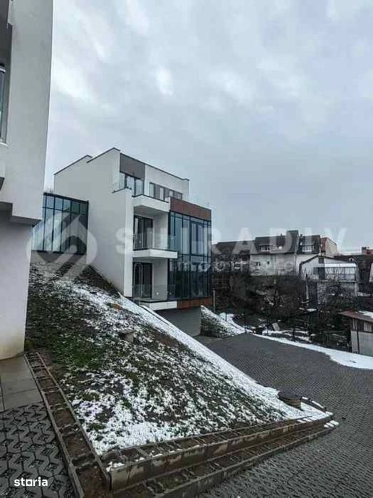 Clădire modernă 270 mp | 4 niveluri | Zorilor | Spațiu versatil