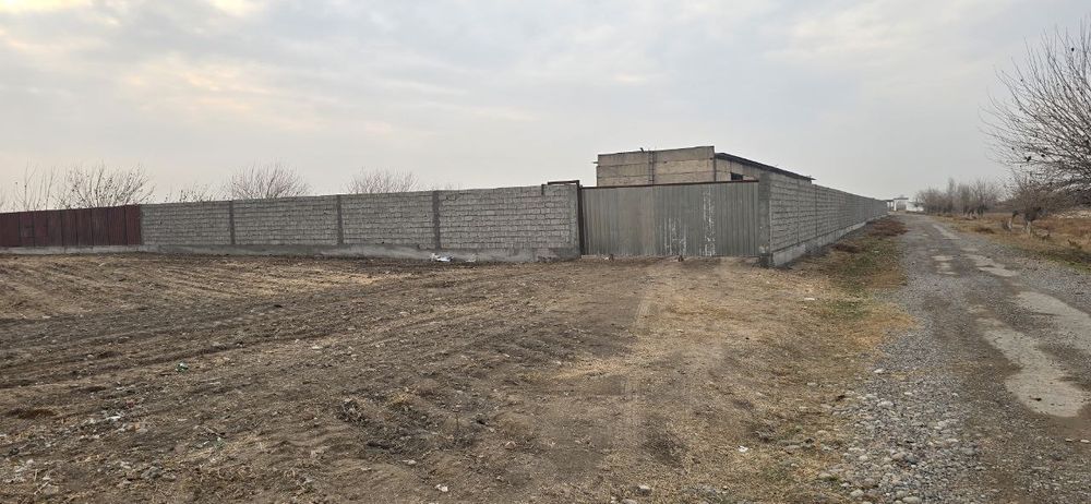 Куйчирчикский район, база, 59 соток, 900м2 ангар, ориентир Аккурган