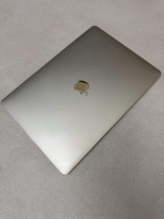 Macbook pro в идеальном состоянии