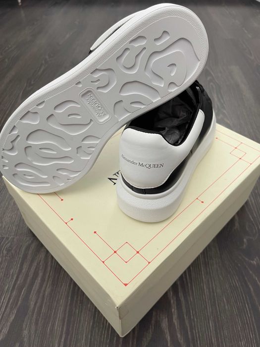 Adidasi Alexander Mc Queen l Produs NOU Premium din Piele - Full Box