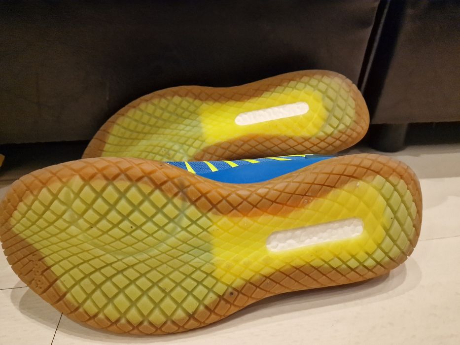 Adidas Stabil Next Gen 44 номер маратонки