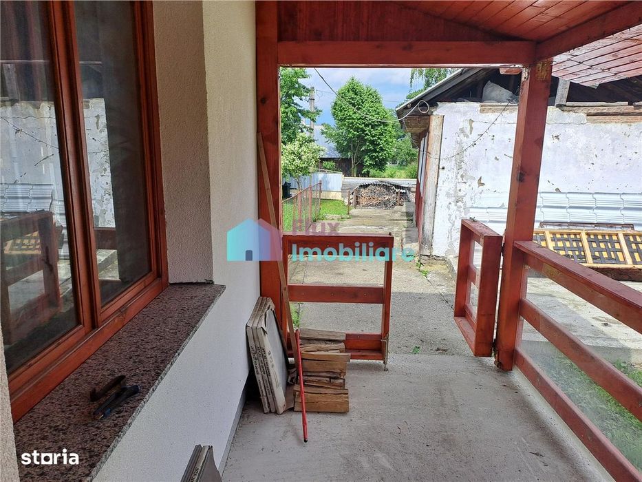 Casa cu teren in Malini