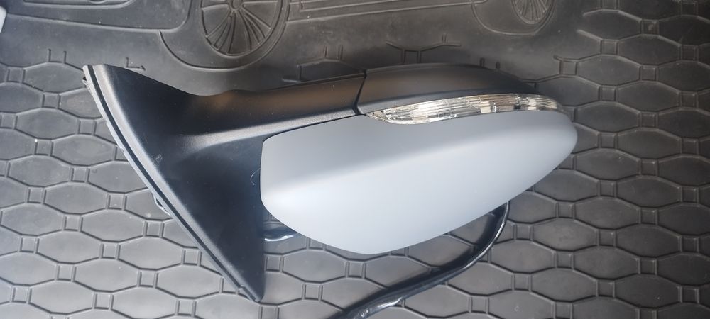 Дясно огледало за Passat b7