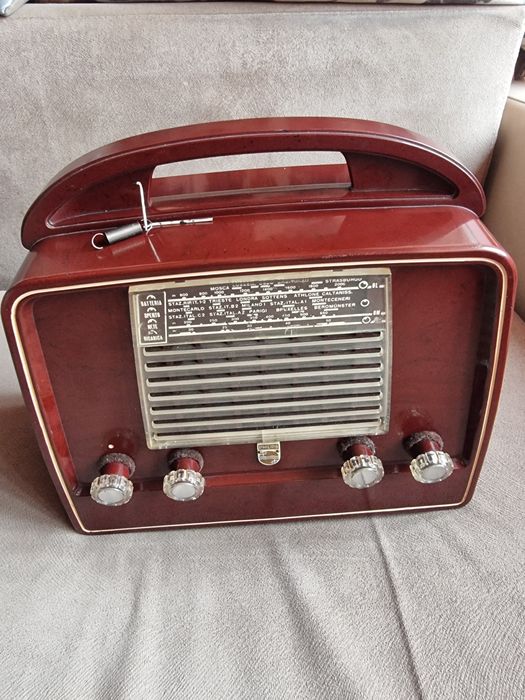 Radio philips pe lampi