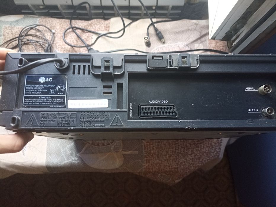 видеомагнитофон LG