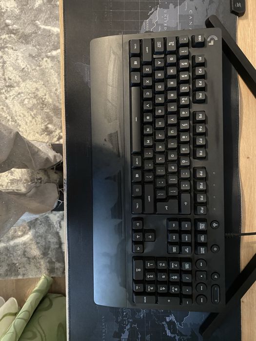 Tastatura logitech cu luminite