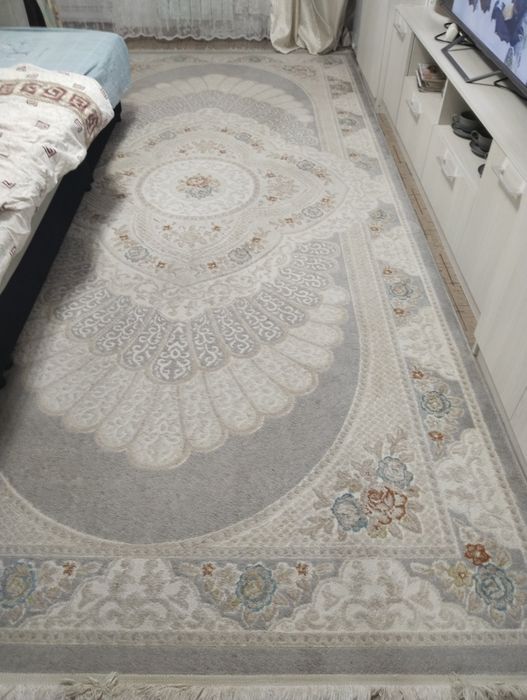 Продам ковер 2 на 4