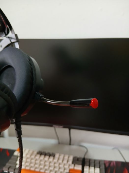 Компютер наушник