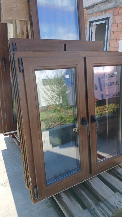 Vând 9 Geamuri second-hand