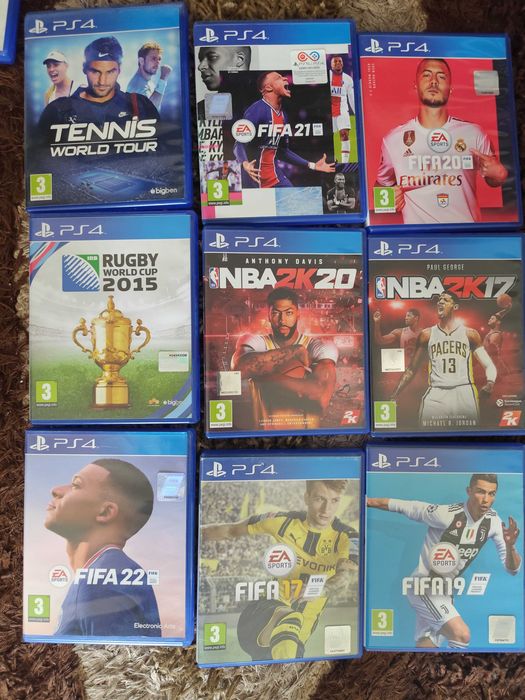 Playstation 4+20 jocuri +3 controlere+camera web