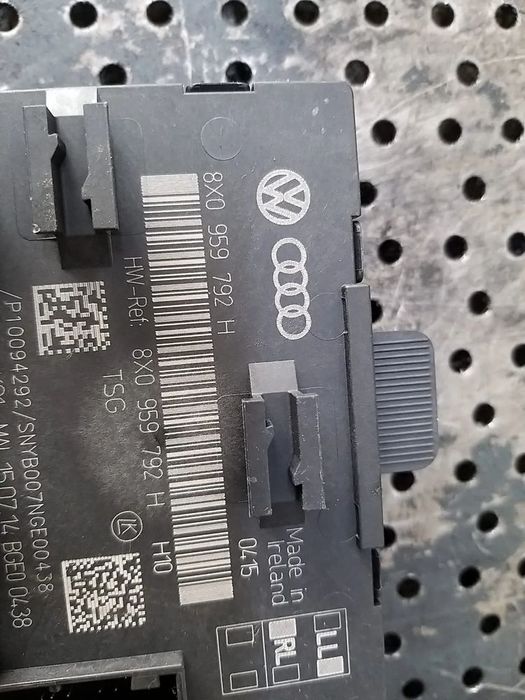 Modul calculator usa stanga fata skoda superb 2 3t facelift 8x0959792h