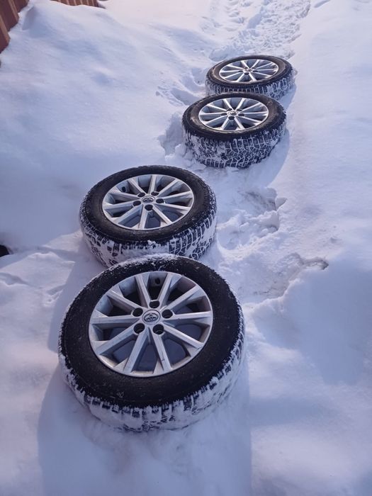 Продам комплект колес камри 50