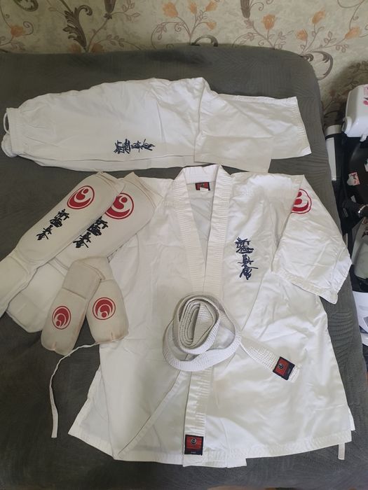 Продам кимоно детское