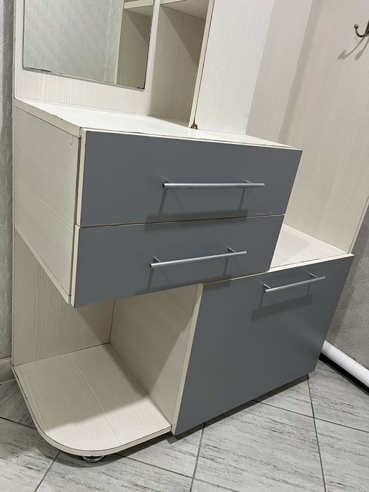 Продам б/у прихожая