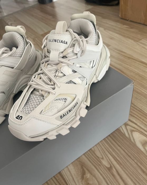 Balenciaga track