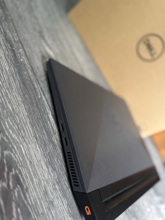 Laptop Gaming Dell G15