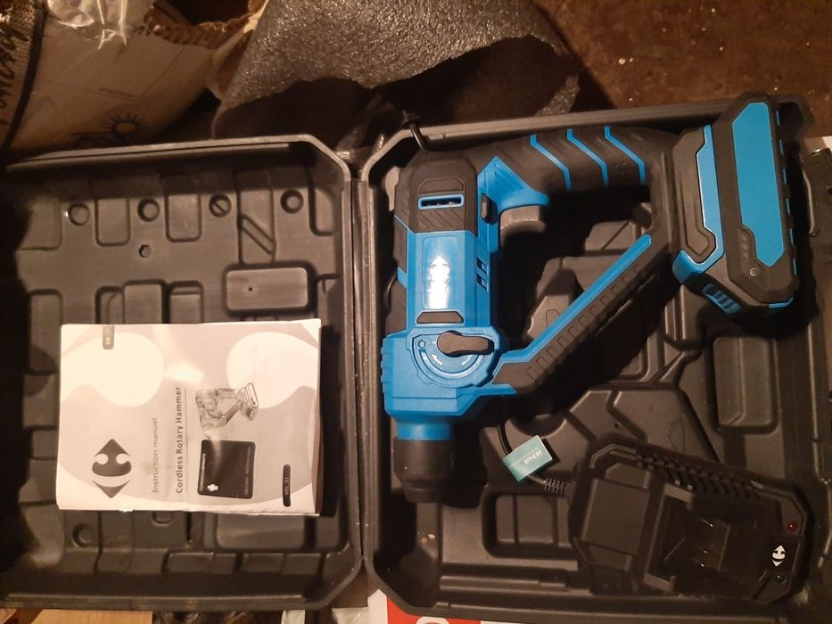 Carrefour rotopercutor nou dy94277