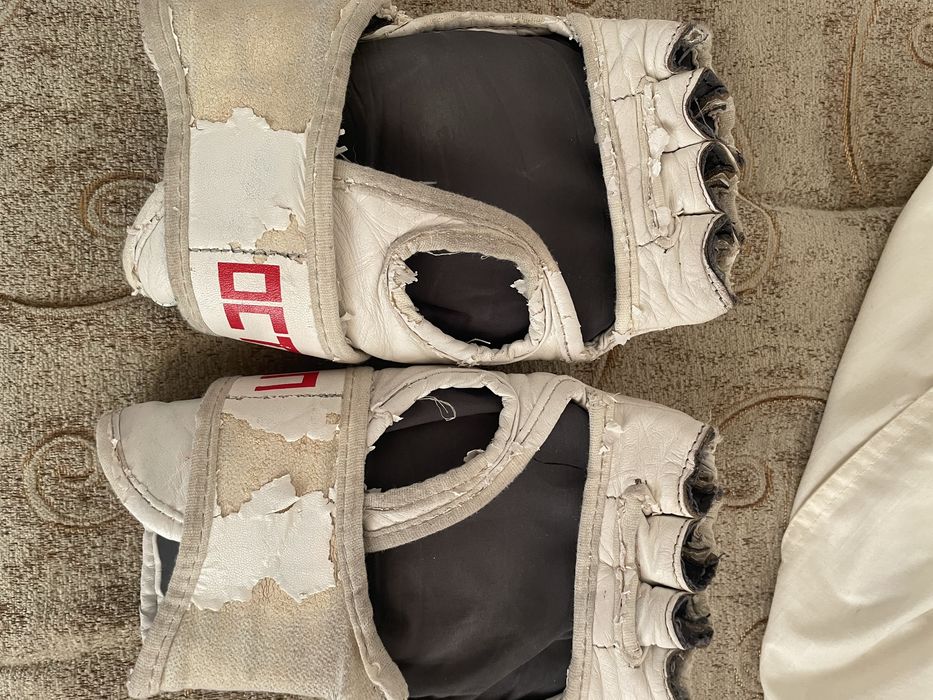 Продам футы перчатки октагтн