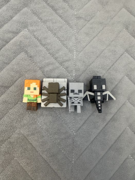 Minecraft киндер игрушка