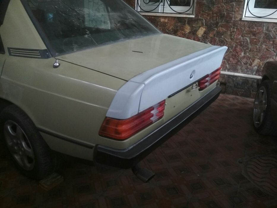 AMG Ducktail — Mercedes-Benz 190 W201 спойлер тюнинг spiler spyler