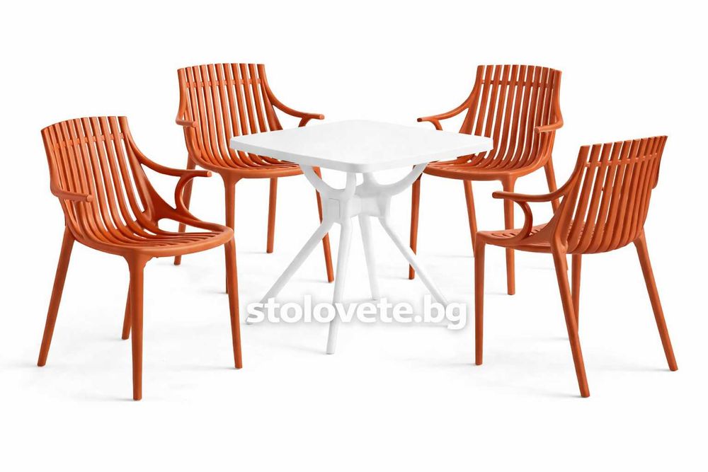 Комплект маса и столове