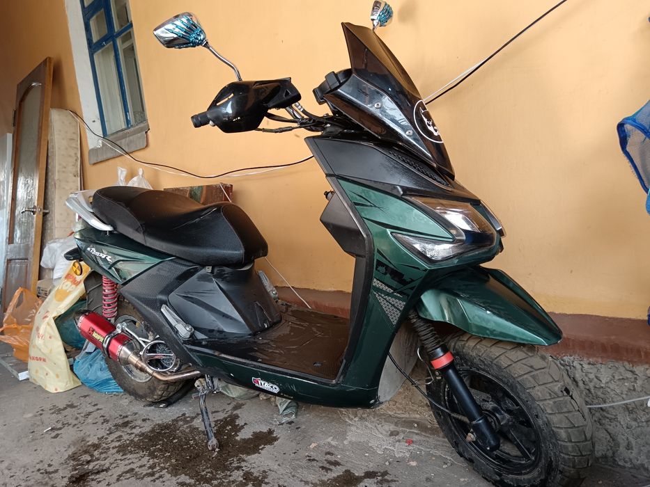 Скутер 150 кубов "Самурай"