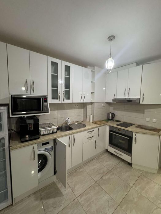 Дава се под наем Двустаен апартамент в Варна, Гръцка махала - 75 кв.м за 750 € - Снимка #2