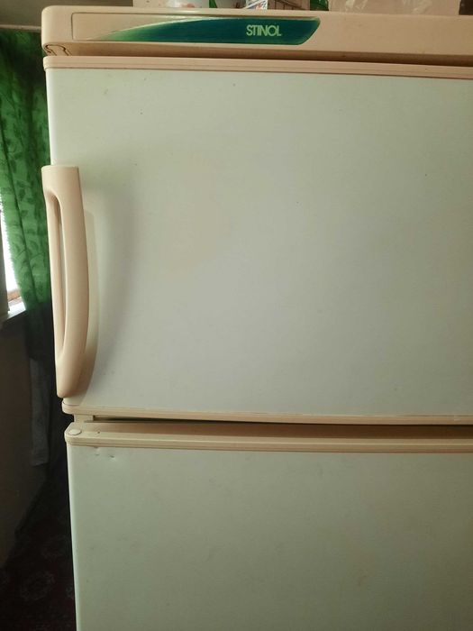 Продам холодильник Stinol