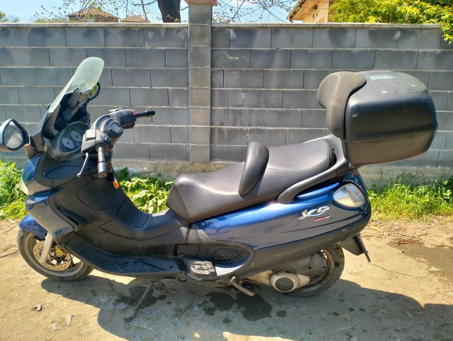 Продавам скутер piagio x 9 200 cc
