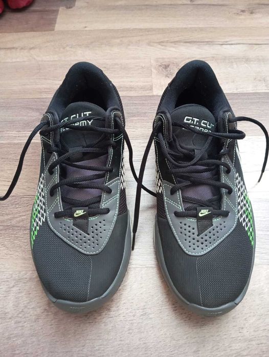 G.T Cut Academy "black green strike"