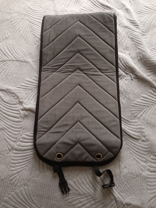 Накидка, чехол серого цвета