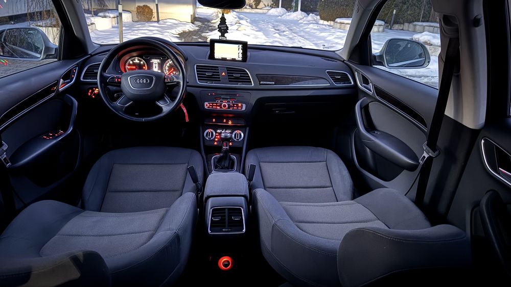 Audi Q3 2013 2.0Tdi 140Cp Bi-Xenon Navigatie Tempomat Parktronic RATE!