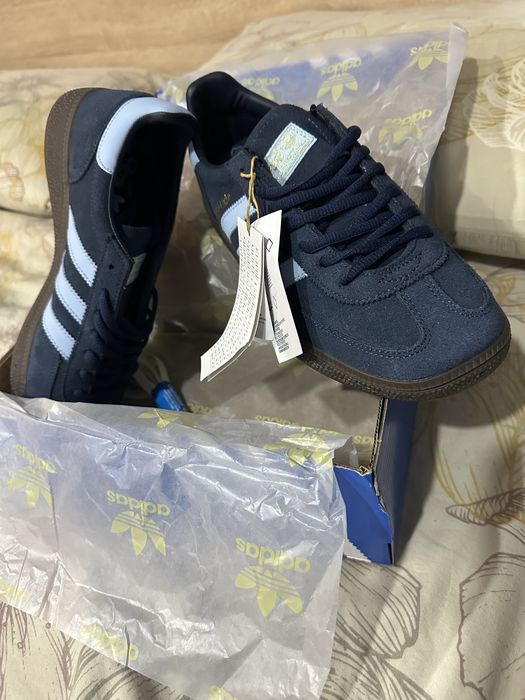 Adidas    SPEZIAL