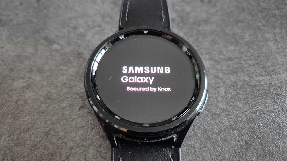 Samsung Galaxy Watch 6 Classic 47mm stare excelentă - autonomie 40 ore