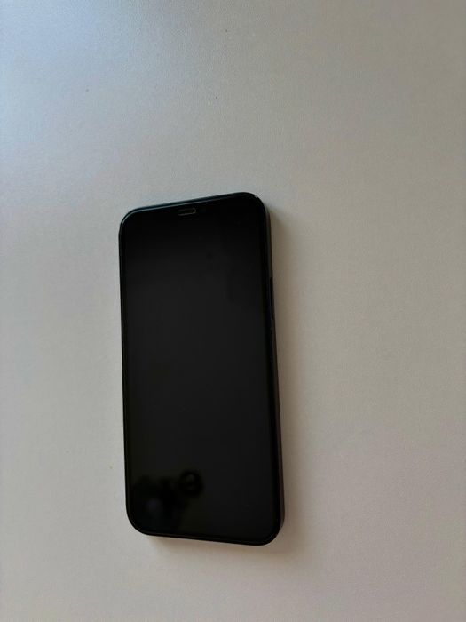 Продам айфон 12 128гб