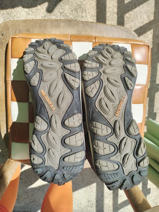 Туристически все сезонни обувки Merrell
