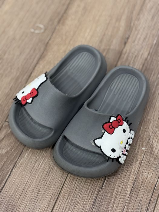 Продам детскую обувь 24 р