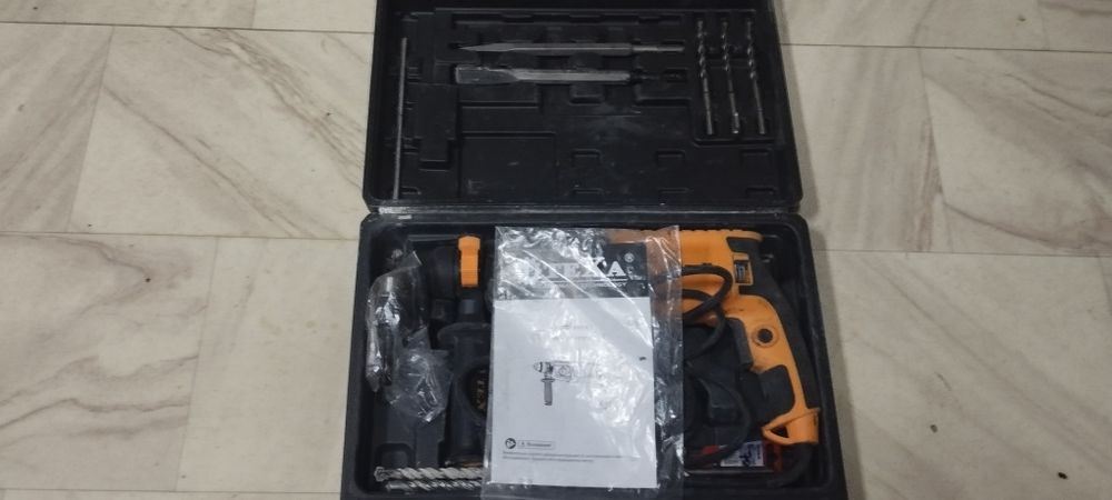 Перфоратор срочно продам