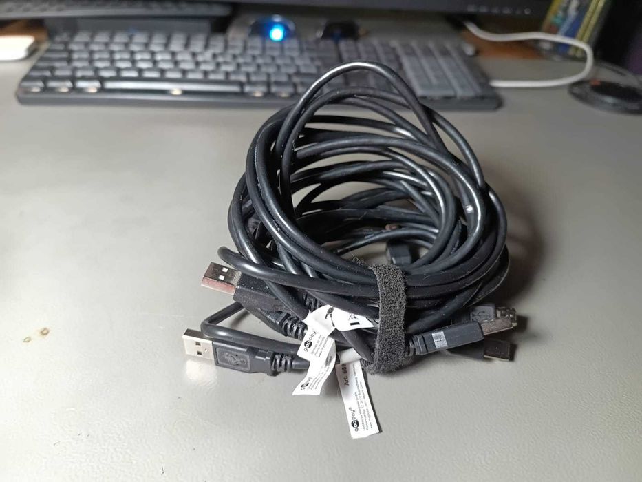 StarTech SV431USB - Switch KVM VGA