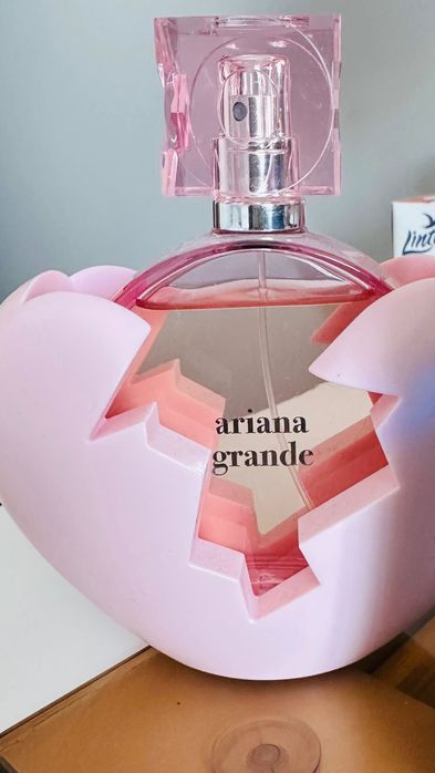 Парфюми ariana grande, dior