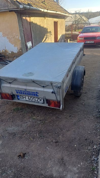 De vanzare remorca